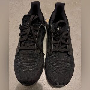 Mens Adidas’s Ultraboost size 11